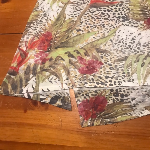 Terra&Sky top, 1X (16W-18W), animal, tropical, floral, multi colored. - Picture 11 of 14